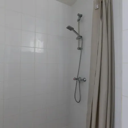 Nice 32 M Near Clignancourt *